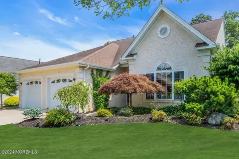 25 Inverness Ln, Jackson, NJ 08527