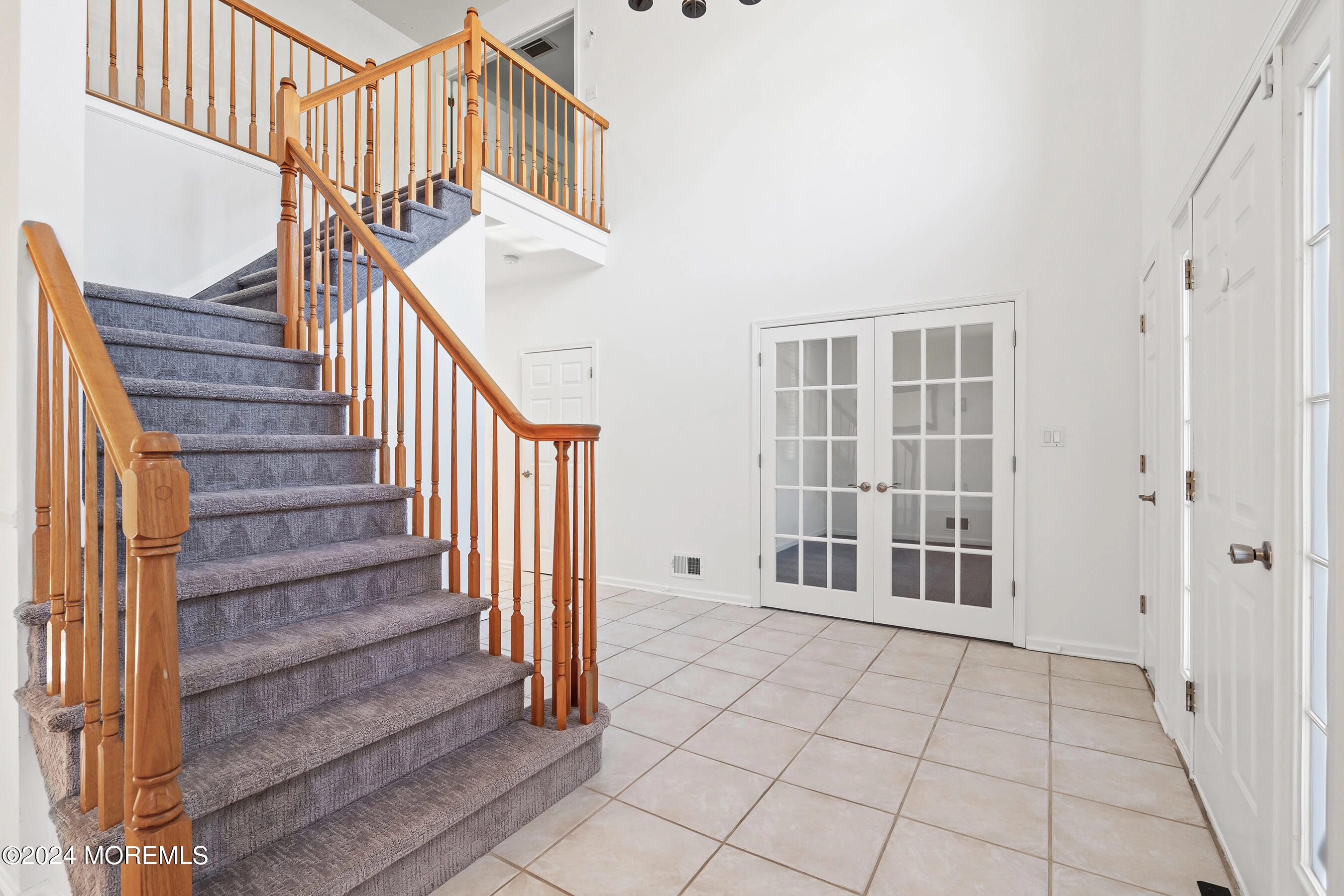 Entry Way - 9 Nancy Ct, Jackson, NJ 08527 photo 2 of 6