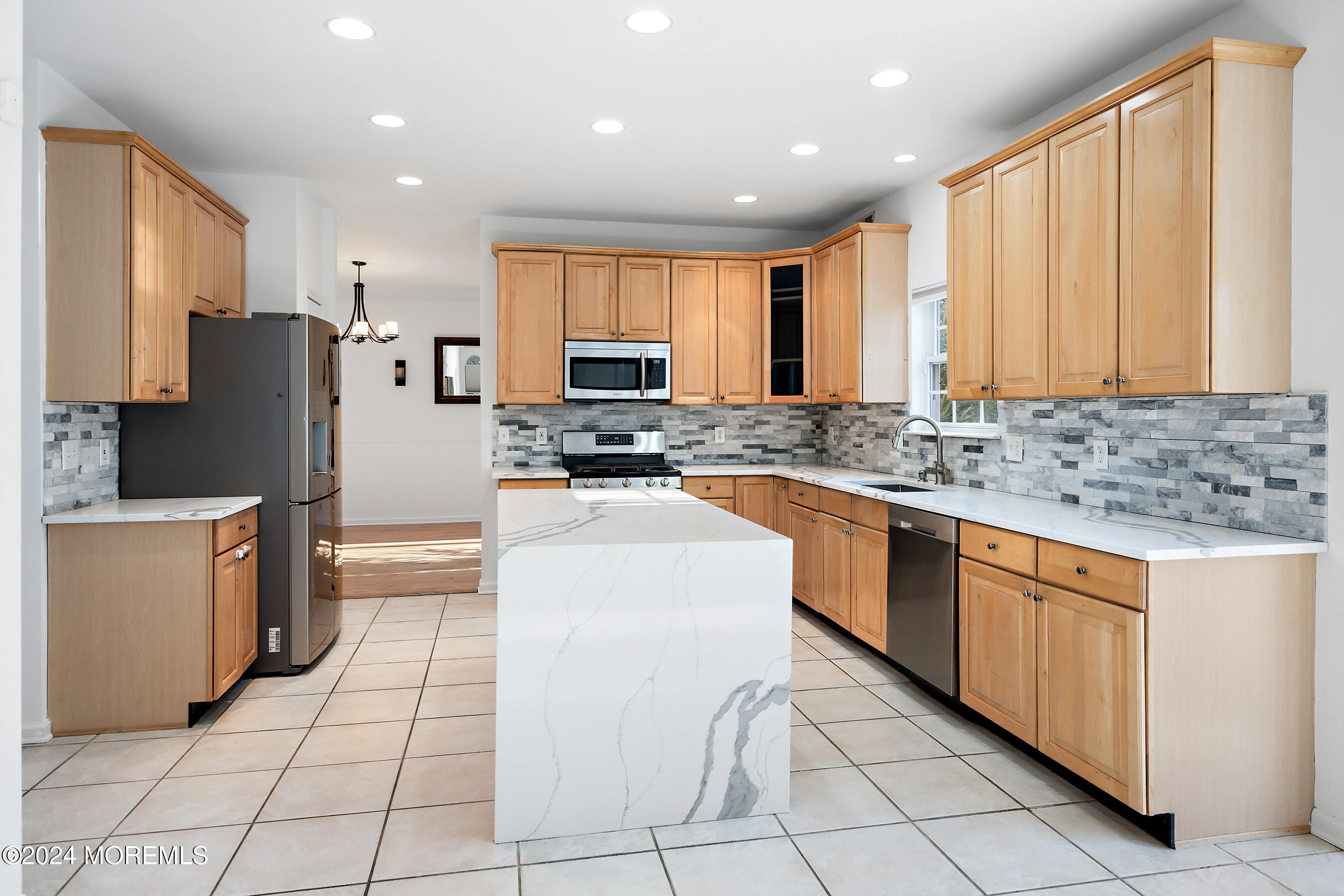 Kitchen - 9 Nancy Ct, Jackson, NJ 08527 photo 2 of 5