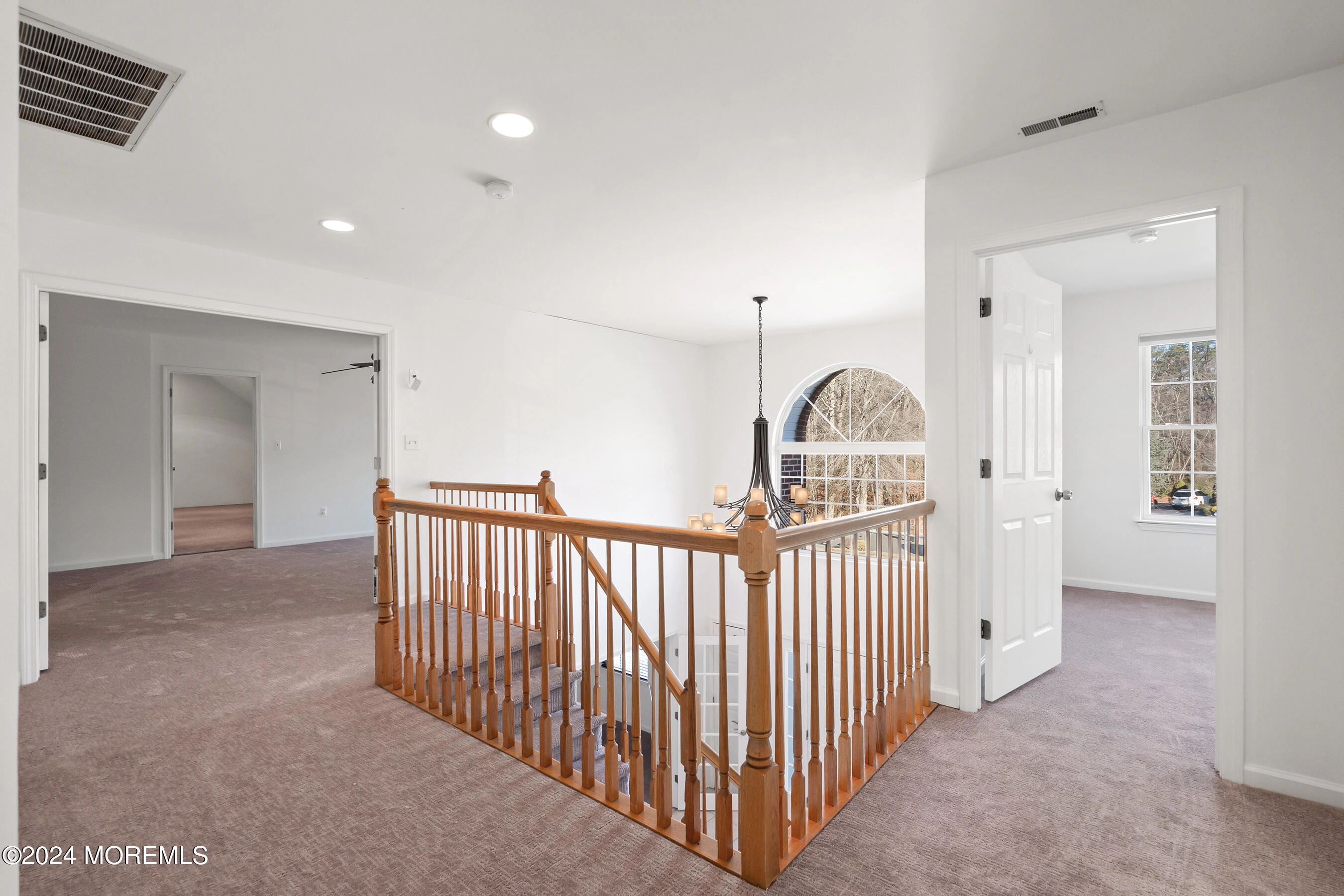 Entry Way - 9 Nancy Ct, Jackson, NJ 08527 photo 5 of 6