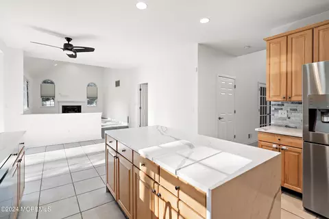 Kitchen - 9 Nancy Ct, Jackson, NJ 08527 photo 4 of 5