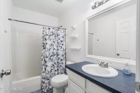 Bath - 9 Nancy Ct, Jackson, NJ 08527 photo 2 of 4