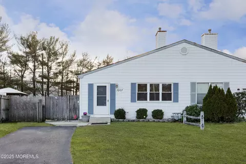 3207 Scrimshaw Ct, Toms River, NJ 08753