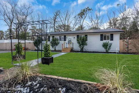 Exterior - 5 Beam Ave, Jackson, NJ 08527 photo 1 of 5
