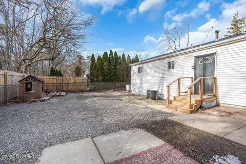 Exterior - 5 Beam Ave, Jackson, NJ 08527 photo 4 of 5