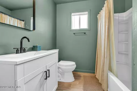 Bath - 5 Beam Ave, Jackson, NJ 08527 photo 1 of 1
