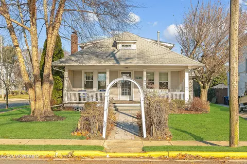 729 Grove St, Point Pleasant Beach, NJ 08742