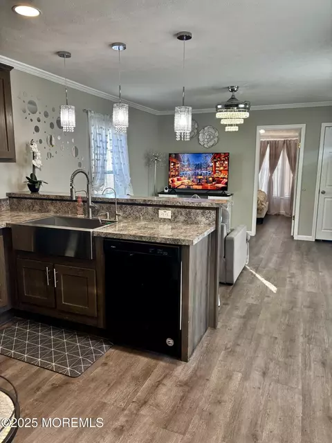 43 Monique Cir, Hazlet, NJ 07730