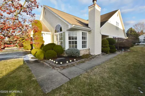 2448 Spring Hill Dr, Toms River, NJ 08755