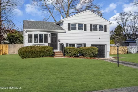 203 Colonial Dr, Brick, NJ 08724