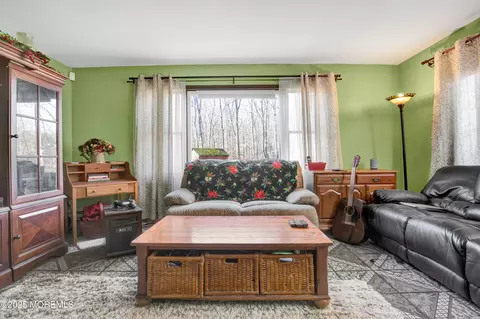 Living - 492 Burke Rd, Jackson, NJ 08527 photo 5 of 7