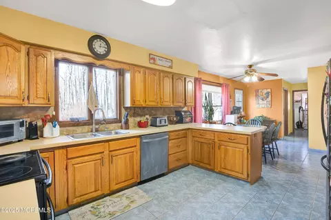 Entry Way - 492 Burke Rd, Jackson, NJ 08527 photo 1 of 1