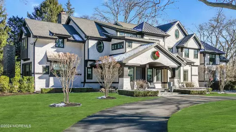 15 Buttonwood Ln E, Rumson, NJ 07760
