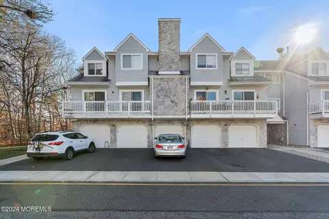 1409 Arthur St, Toms River, NJ 08755
