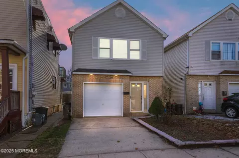 311 Neville St, Perth Amboy, NJ 08861