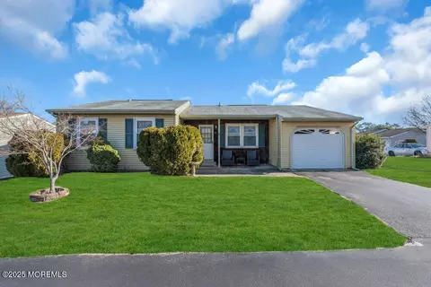 84 Westport Dr, Manchester, NJ 08759