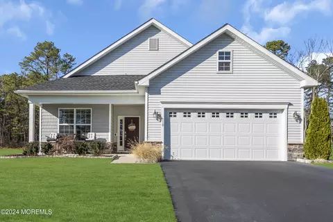 110 Woodside Ln, Manchester, NJ 08759