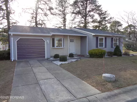 57 Hartford Rd, Whiting, NJ 08759