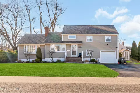 1307 W Magnolia Ave, Sea Girt, NJ 08750