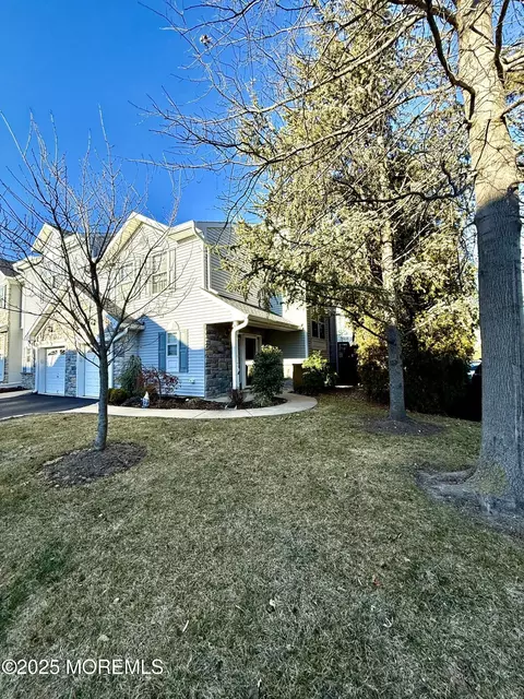 25 Hanna Ln, South Amboy, NJ 08879