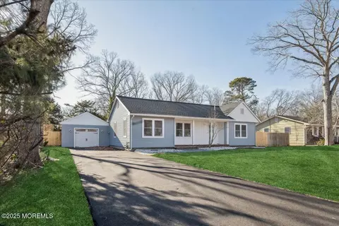 211 Nautilus Blvd, Forked River, NJ 08731