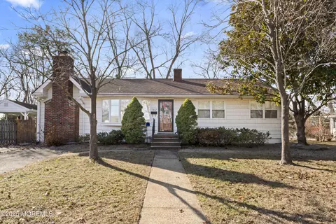 142 Fisher Ave, Brick, NJ 08723