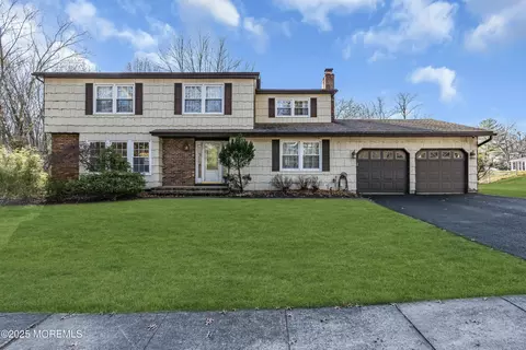 12 Whitney Dr, Marlboro, NJ 07746