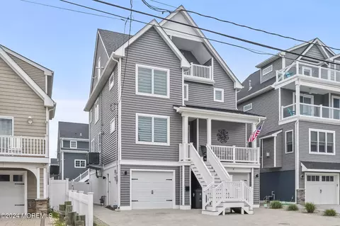 8 9th Ave, Seaside Heights, NJ 08751
