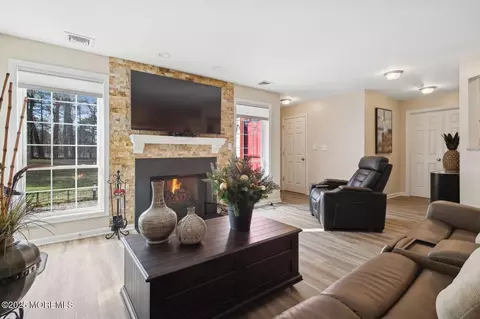 375 Yorkshire Pl, Morganville, NJ 07751