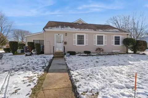 107 Ragley Hall Rd # A, Freehold, NJ 07728