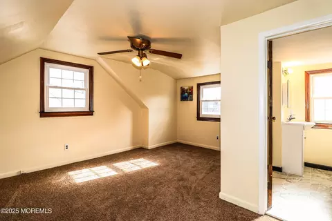 Bedroom - 4 Pelham Ave, Edison, NJ 08817 photo 4 of 7