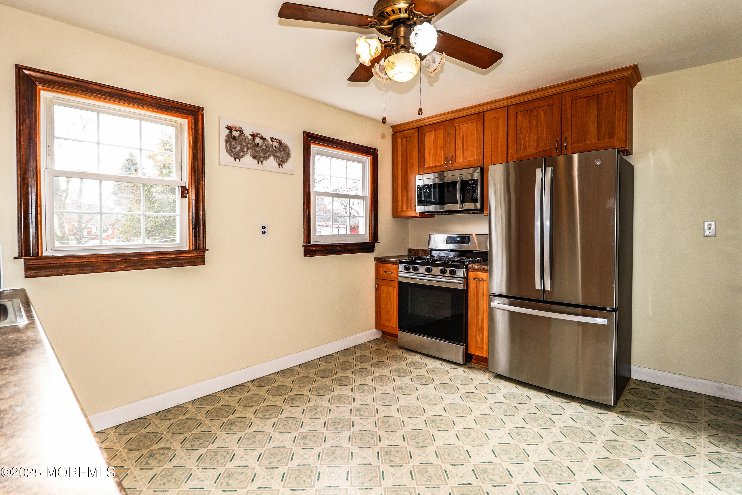 Kitchen - 4 Pelham Ave, Edison, NJ 08817 photo 1 of 5