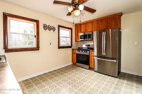 Kitchen - 4 Pelham Ave, Edison, NJ 08817 photo 1 of 5