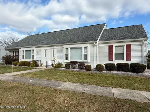 515 Revere Way # B, Monroe, NJ 08831