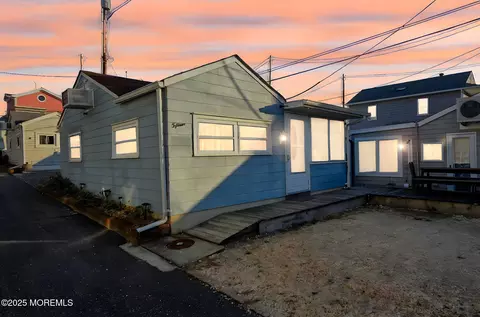 15 E Channel Way, Lavallette, NJ 08735