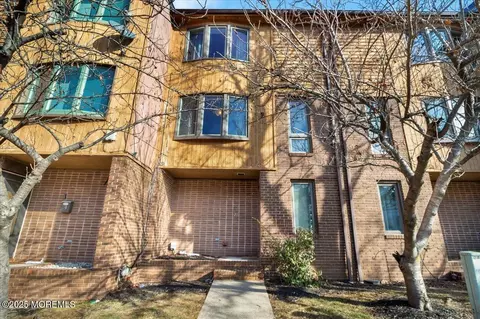 77 Redmond St, New Brunswick, NJ 08901