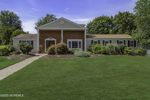 6 Ivy Hill Rd, Red Bank, NJ 07701