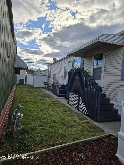 30 Coke Ave, Avenel, NJ 07001