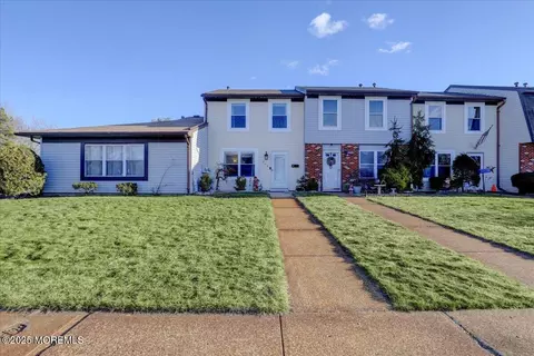 228 Greenwood Loop Rd, Brick, NJ 08724