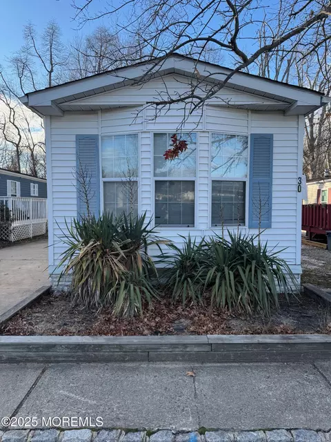 30 Seattle Slew Dr, Howell, NJ 07731