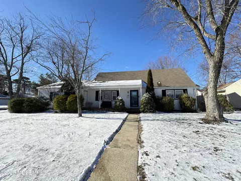 276 Dogwood Dr, Brick, NJ 08723