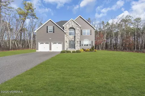 527 Chandler Rd, Jackson, NJ 08527