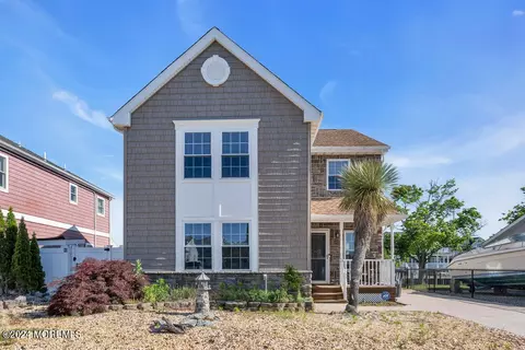 24 Point Rd, Toms River, NJ 08753