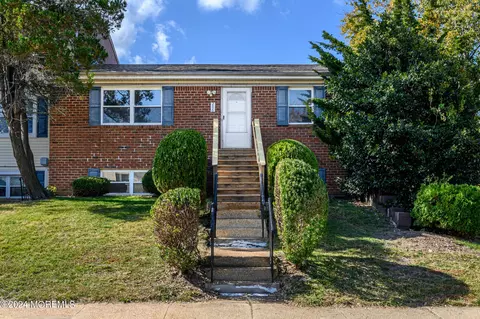 246 Sawmill Rd #403, Brick, NJ 08724