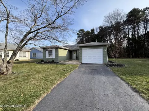 1 Cascade Ct, Brick, NJ 08724 photo 4