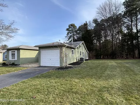 1 Cascade Ct, Brick, NJ 08724 photo 3
