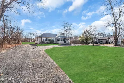 390 Wall St, Eatontown, NJ 07724