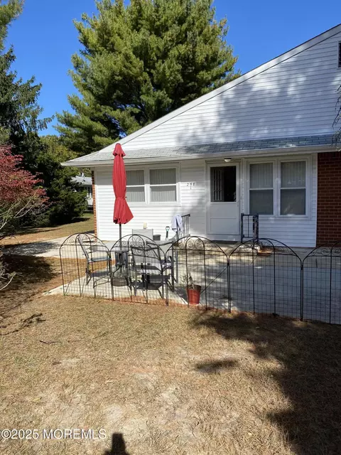 258 Laurel Pl # C, Whiting, NJ 08759
