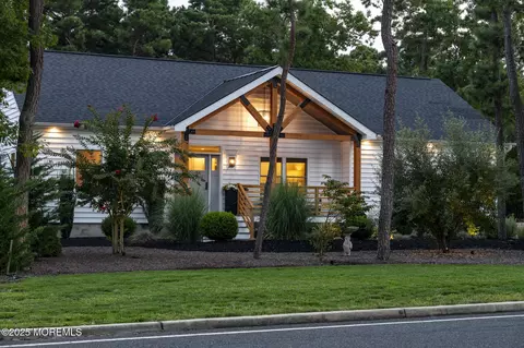 318 Frog Pond Rd, Little Egg Harbor, NJ 08087