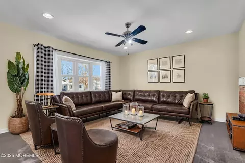 10 Barbara Ct, Waretown, NJ 08758 photo 5
